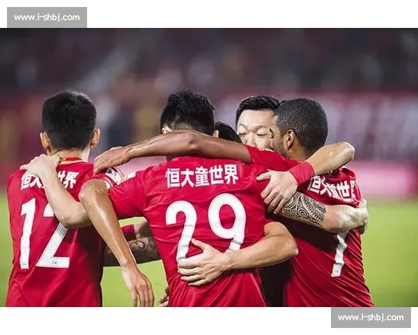 上海绿地迎战广州恒大中超焦点之夜强强对话豪门碰撞风云再起 上海绿地迎战广州恒大中超焦点之夜强强对话豪门碰撞风云再起